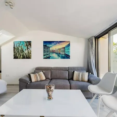 Minty Stay - La Merced Atico Duplex Malaga Exterior photo