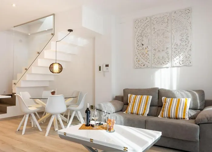 Minty Stay - La Merced Atico Duplex